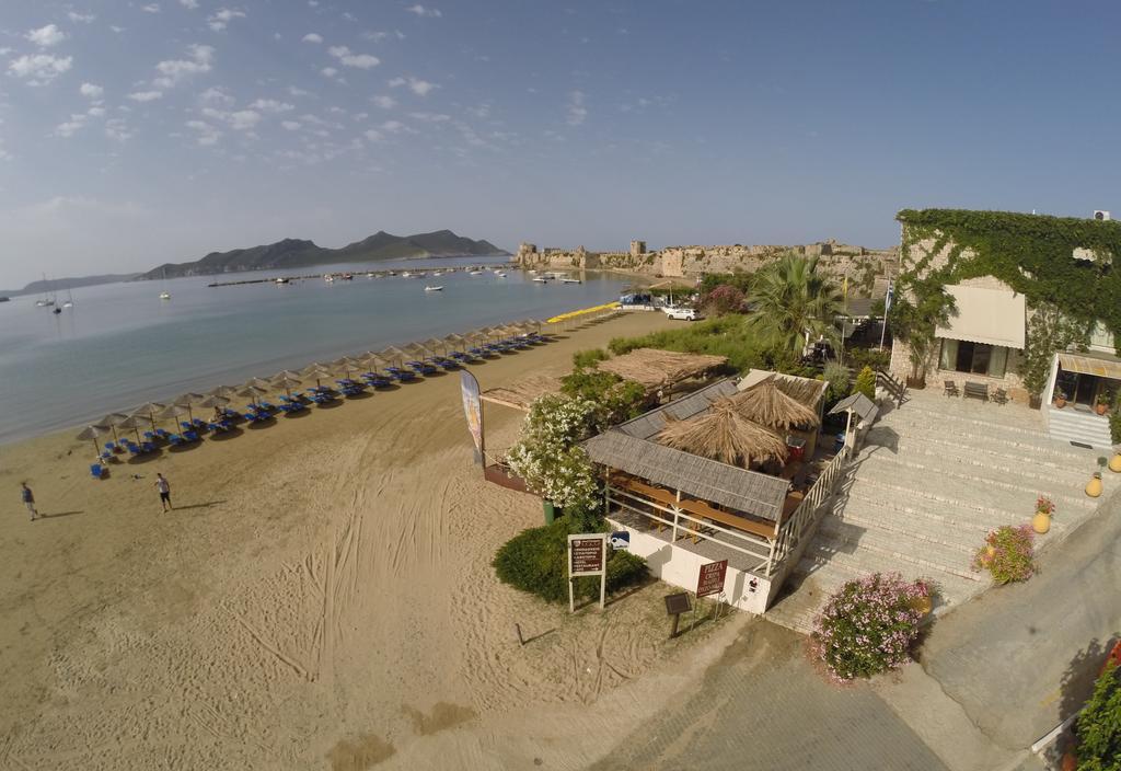 Methoni Beach Hotel Экстерьер фото
