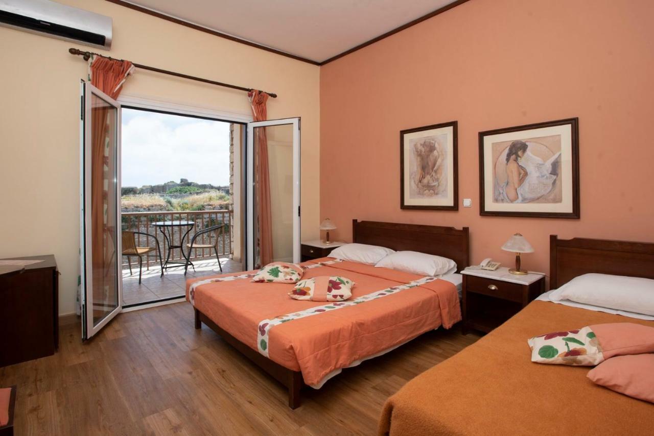 Methoni Beach Hotel Экстерьер фото