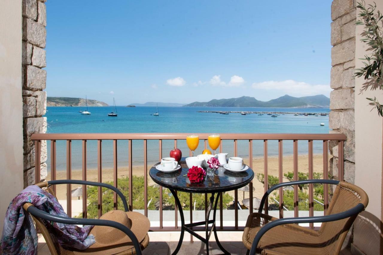 Methoni Beach Hotel Экстерьер фото